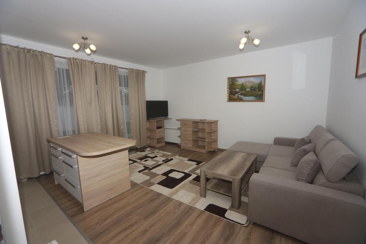 Adam Guesthouse I. Kecskemét Buitenkant foto