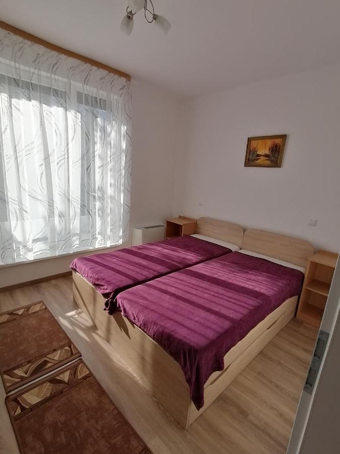 Adam Guesthouse I. Kecskemét Buitenkant foto